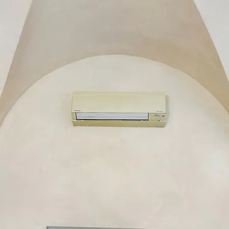 Dimora Cerutti 1755 ロナート