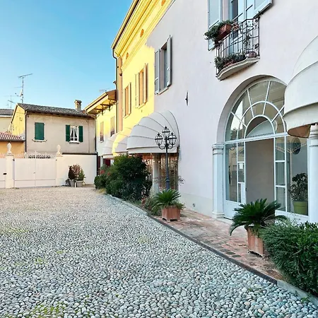 Dimora Cerutti 1755 Lägenhet Lonato
